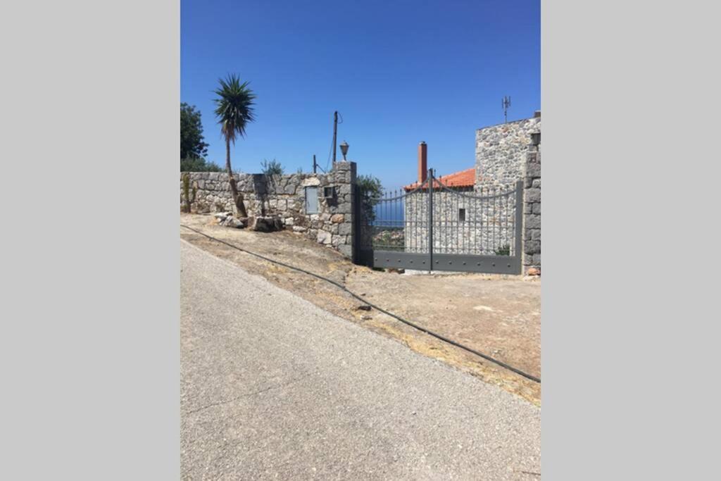 Πύργος Παραδοσιακός Με Μαγευτική Θέα - Villa Traditional Tower With Amazing Sea View Areopoli Buitenkant foto