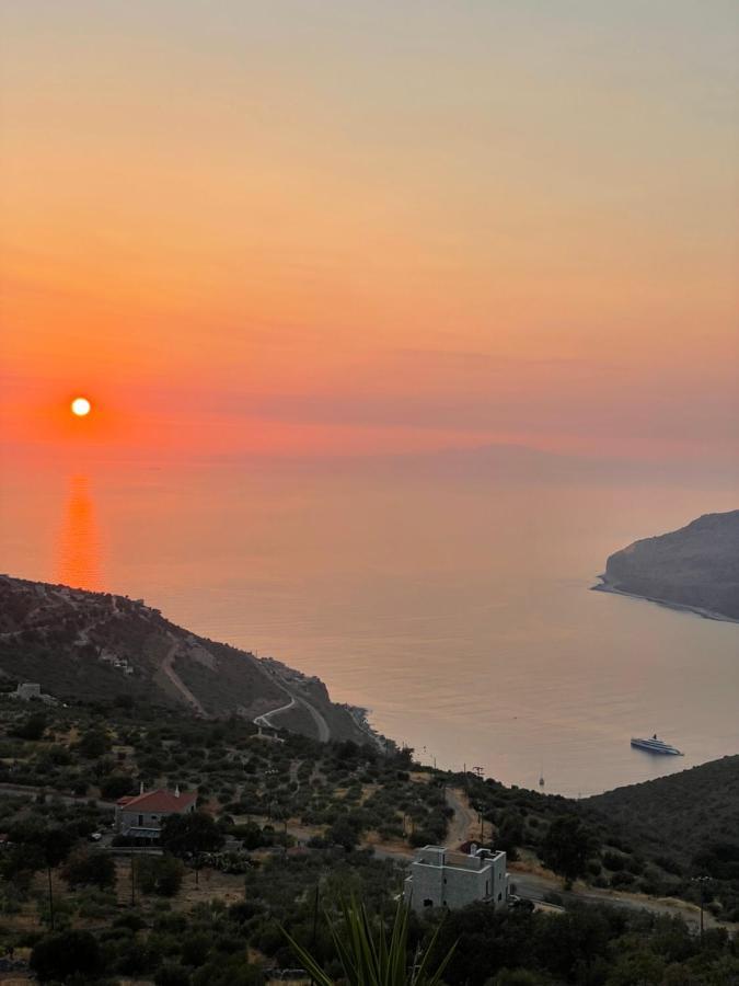 Πύργος Παραδοσιακός Με Μαγευτική Θέα - Villa Traditional Tower With Amazing Sea View Areopoli Buitenkant foto